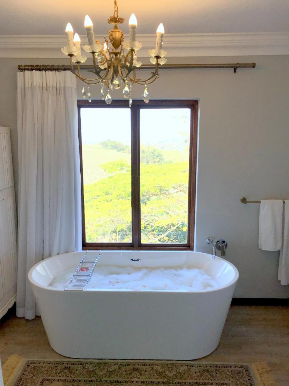 Отель A Kings View Eshowe Экстерьер фото