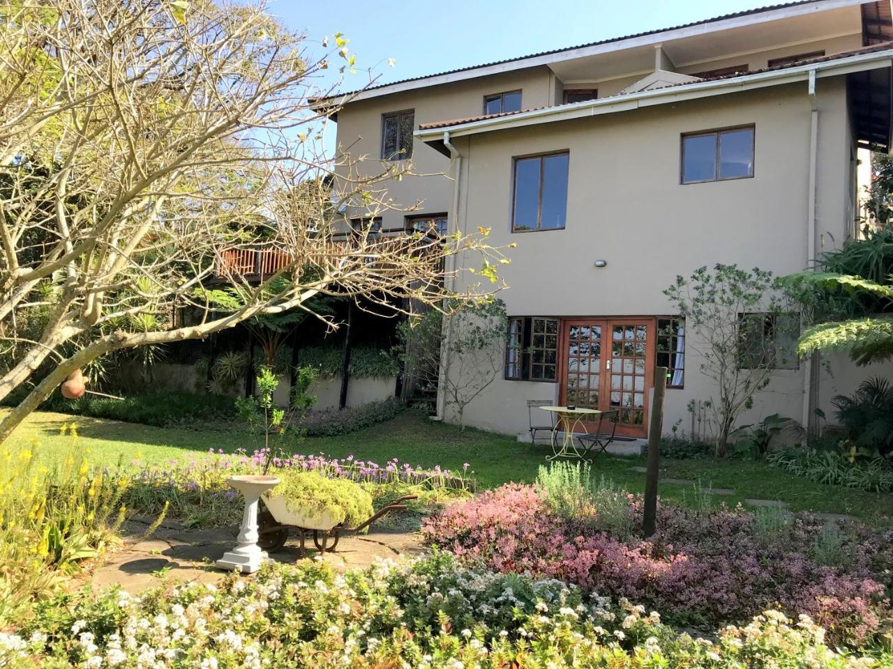 Отель A Kings View Eshowe Экстерьер фото